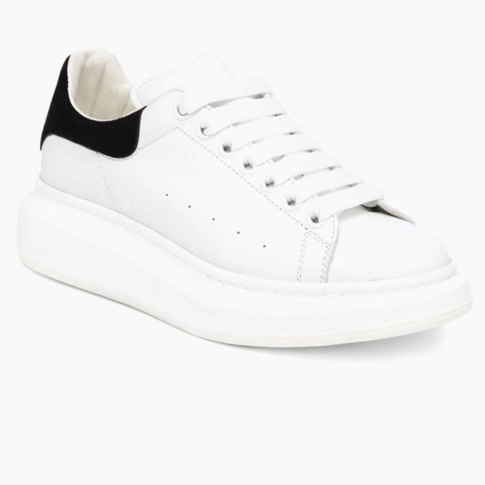 Alexander McQueen Women’s Oversized White 553770WHGP7 Black Suede Heel